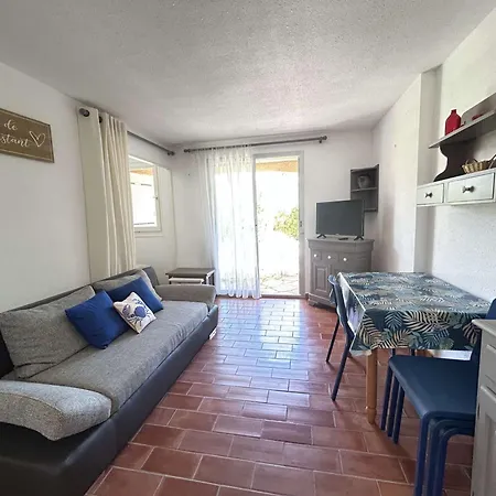 Maxime : 2 Pieces Avec Terrasse A 200m De La - Fr-1-226-563 Sainte-Maxime