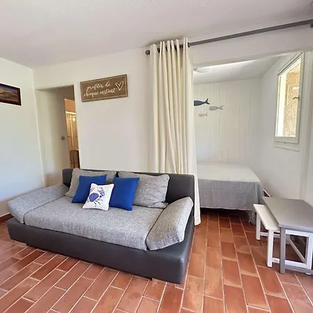 Maxime : 2 Pieces Avec Terrasse A 200m De La - Fr-1-226-563 Apartment